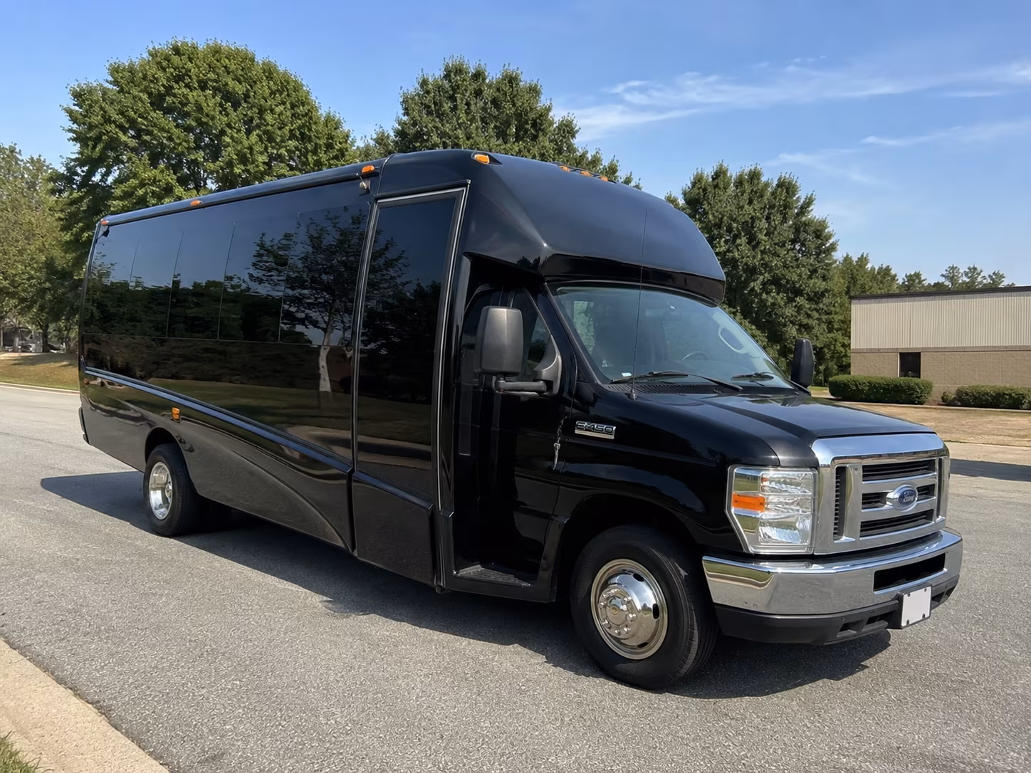 take a charter bus from paterson to the bronx zoo or amnh
